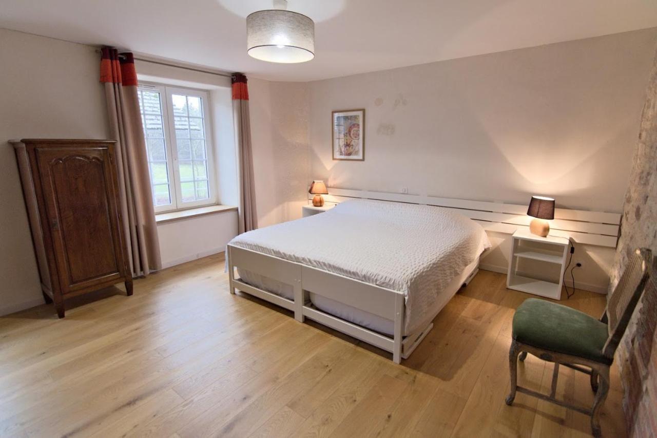プロンビエール・レ・バン Le Faing Du Bray Bed & Breakfast エクステリア 写真
